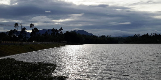 Pagi mempesona di Danau Cileunca