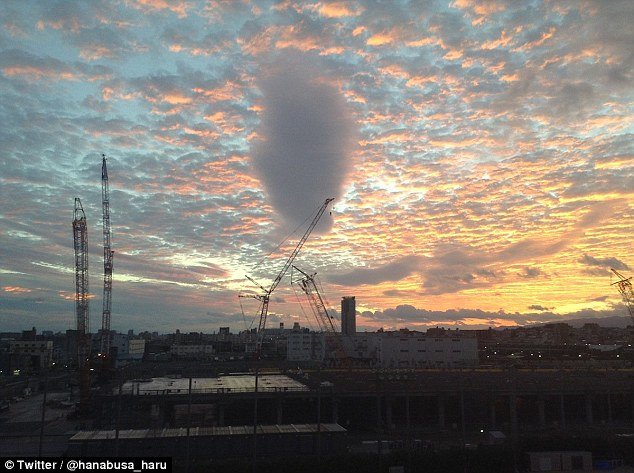 awan berbentuk bulat di jepang