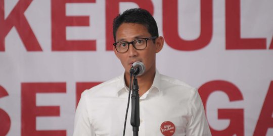 Saling sentil Ahok dan Sandiaga Uno soal ekonomi di Jakarta