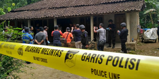 Perempuan terduga teroris dibekuk Densus di musala di Purworejo