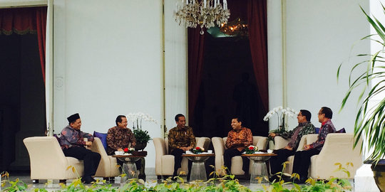 Pimpinan DPR tiba-tiba temui Jokowi di Istana