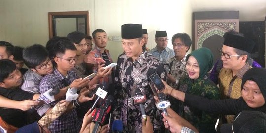 Timses berdalih Agus-Sylvi tak ikut debat karena sibuk ketemu rakyat