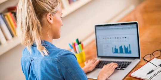 Penggunaan internet masih sebatas hiburan belum yang produktif