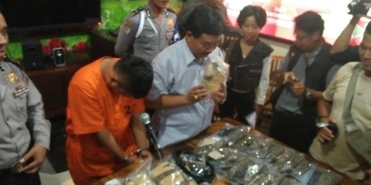 Pria asal Banyuwangi ini siap edarkan 8 kg ganja di Denpasar