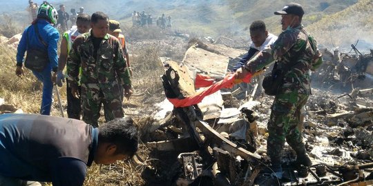 Korban Hercules jatuh tiba malam ini, Panglima TNI terbang ke Malang