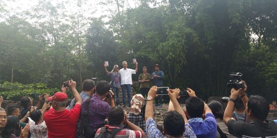 Ketika Ganjar pakai ikat pinggang rafia & diusir Satgas PDIP