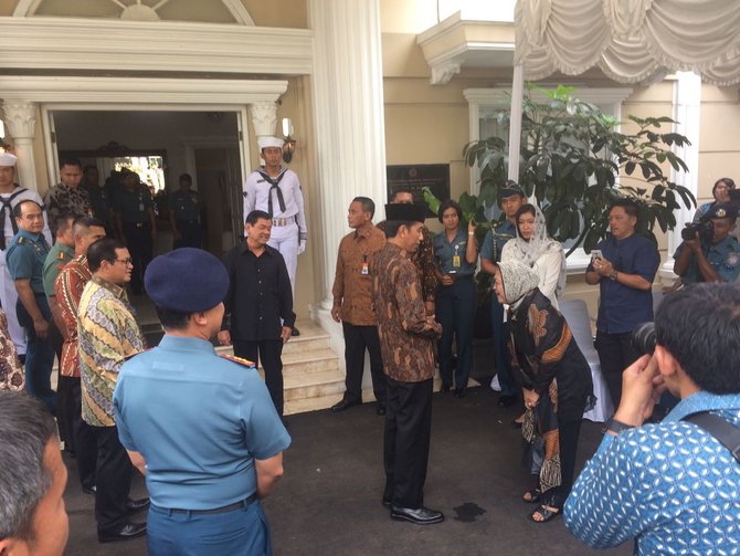 jokowi layat wakasal arie sembiring