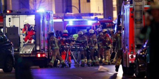 Truk dibajak tabrak pasar Natal di Jerman, 9 orang tewas