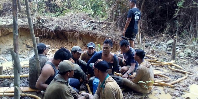 9 Penambang emas ilegal di Kuantan Singingi dibekuk polisi 
