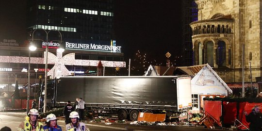 Truk dibajak tabrak pasar Natal di Jerman, 12 tewas 48 luka