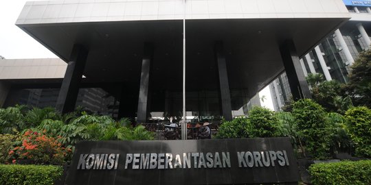 Staf ahli anggota Komisi V DPR mangkir dari pemeriksaan KPK