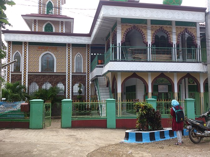 masjid al atiqiyah di karadenan