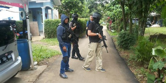 Terduga teroris di Tangsel rencanakan bunuh diri ledakkan pos lantas