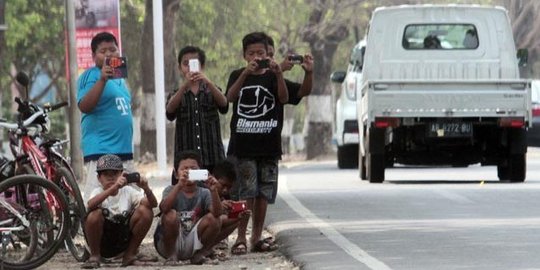 Menhub imbau sopir bus tak penuhi permintaan 'om telolet om'