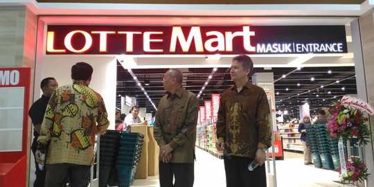 Jelang momen akhir tahun, Green Pramuka Square resmi dibuka