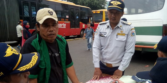 Derek & puluhan petugas Dishub DKI siaga atasi macet selama Natal