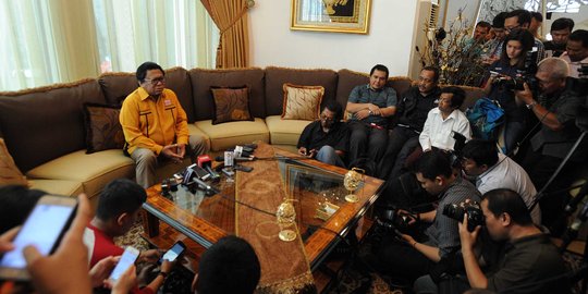 Oesman Sapta resmi gantikan Wiranto pimpin Partai Hanura