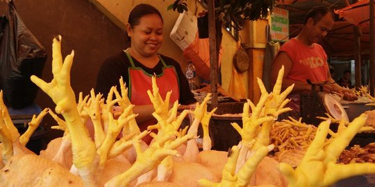 Jelang akhir tahun, harga cabai turun namun ayam dan telur naik