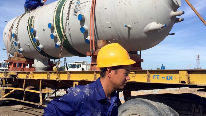 pekerja china ilegal di pltu kukar