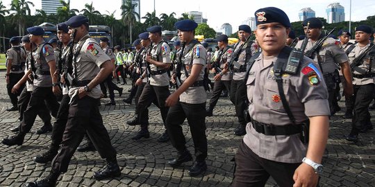 1.700 Polisi jaga ketat gereja & mal di Jakarta Selatan