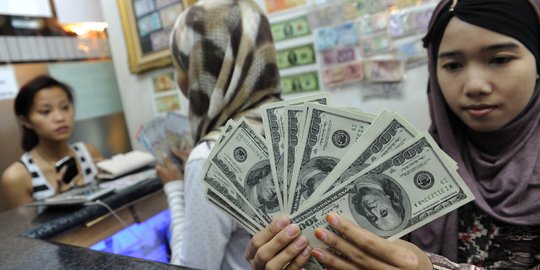 Rupiah ditutup di level Rp 13.452 per USD