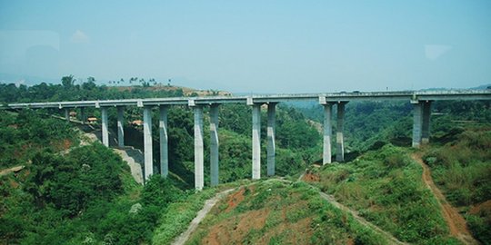 Selain truk, kendaraan disarankan tak lintasi Jembatan Cisomang