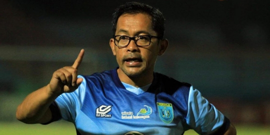 Kabinet tim pelatih Arema Cronus akhirnya terbentuk