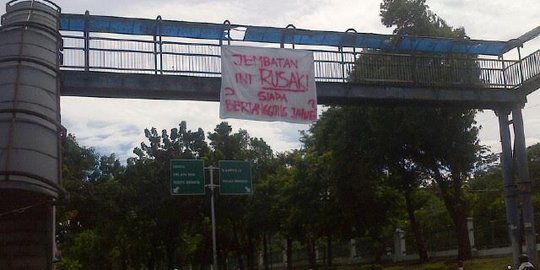 Cerita JPO di Lenteng Agung sarat bahaya, banyak besi yang menganga