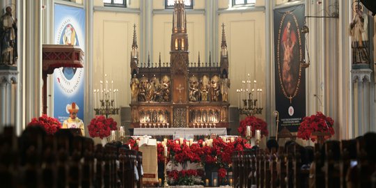 Masjid Istiqlal berikan parkir ke jemaah Gereja Katedral saat Natal