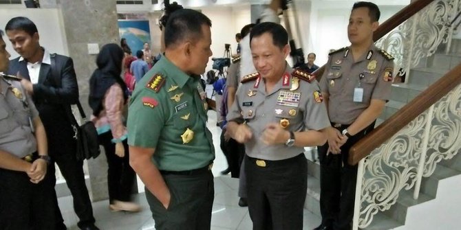 Kapolri dan Panglima kunjungi empat gereja di Jakarta malam ini