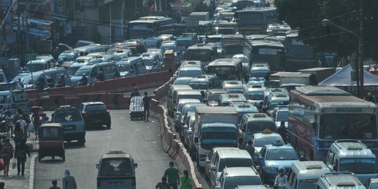 Libur Natal dan Tahun Baru, Pasar Tanah Abang sepi pembeli
