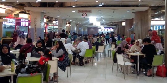 Tanah Abang sepi pembeli, pengunjung malah berburu makanan