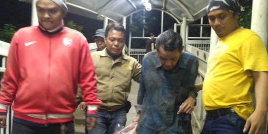 3,5 Jam mengemis, Kakek Iskandar mampu kantongi Rp 521.000