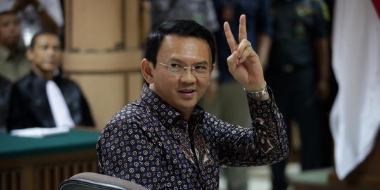 Keberatan Ahok ditolak, sidang dilanjutkan 3 Januari