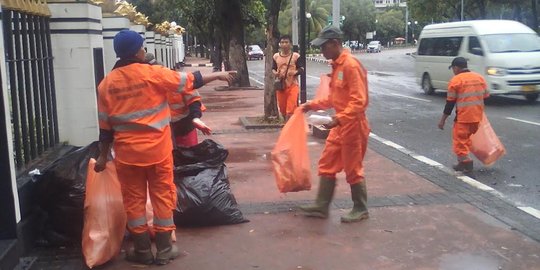 6.000 Pasukan orange disebar bersihkan sampah di malam tahun baru