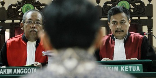 Pengacara Ahok kecewa hakim tak pertimbangkan putusan MK