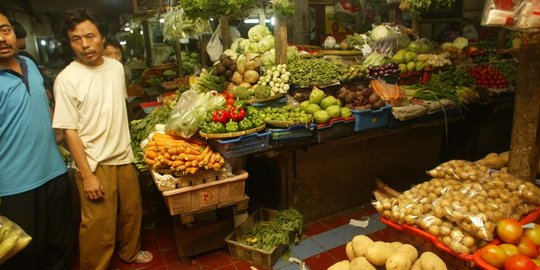 Harga pangan naik di akhir tahun, pedagang pasar takut gulung tikar