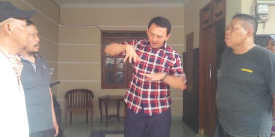 Kampanye ke Kalisari, Ahok dikeluhkan banjir setinggi leher