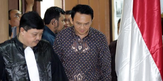 Ragam usaha jerat Ahok, dilaporkan ke polisi saat sedang diadili