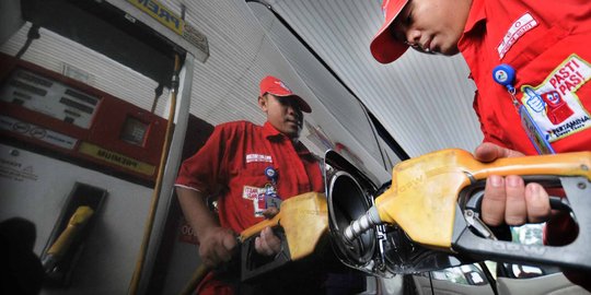 Bos Pertamina: Harga Premium dan Solar tak naik sampai April 2017