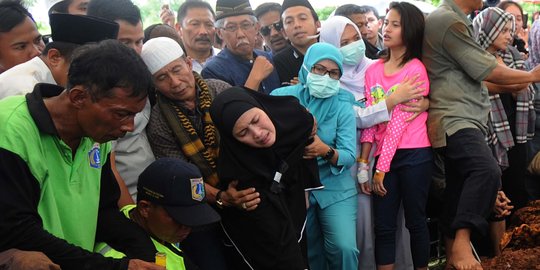 Usai lihat pemakaman ayahnya, Zanetta kembali dirawat di rumah sakit