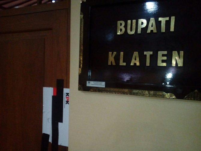 ruang bupati klaten disegel kpk