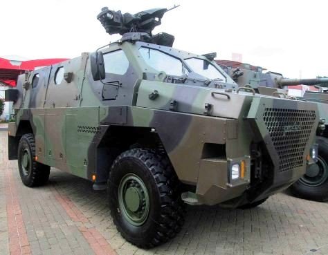 sanca buatan pindad