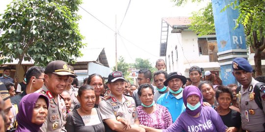 Kunjungi korban banjir di Bima, Kapolri tegaskan Polri akan membantu