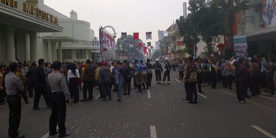 Pergantian tahun baru, Jalan Asia Afrika Bandung ditutup