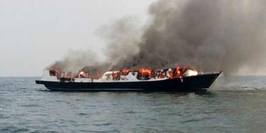 Kapal Zahro terbakar, pemerintah diminta perketat peraturan