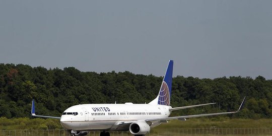 mau terbangkan pesawat dua pilot as ditangkap rev1