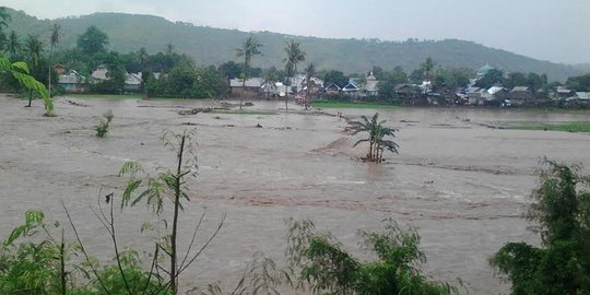 Banjir melanda Bima, Siti Asfah hilang terseret arus