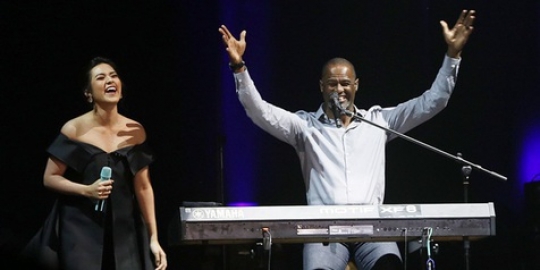 Seperti ini pujian Brian McKnight untuk Raisa, so sweet!