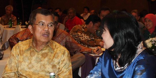 Dibuka Wapres JK, IHSG bergerak melemah di awal 2017